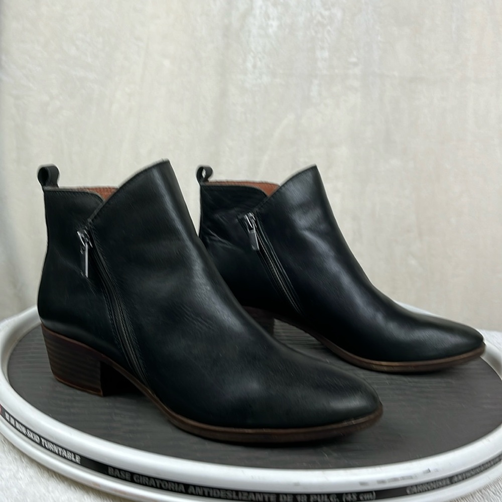 Lucky Brand Black Leather LP Bryton Bootie Womens Size 8.5M Double Zip